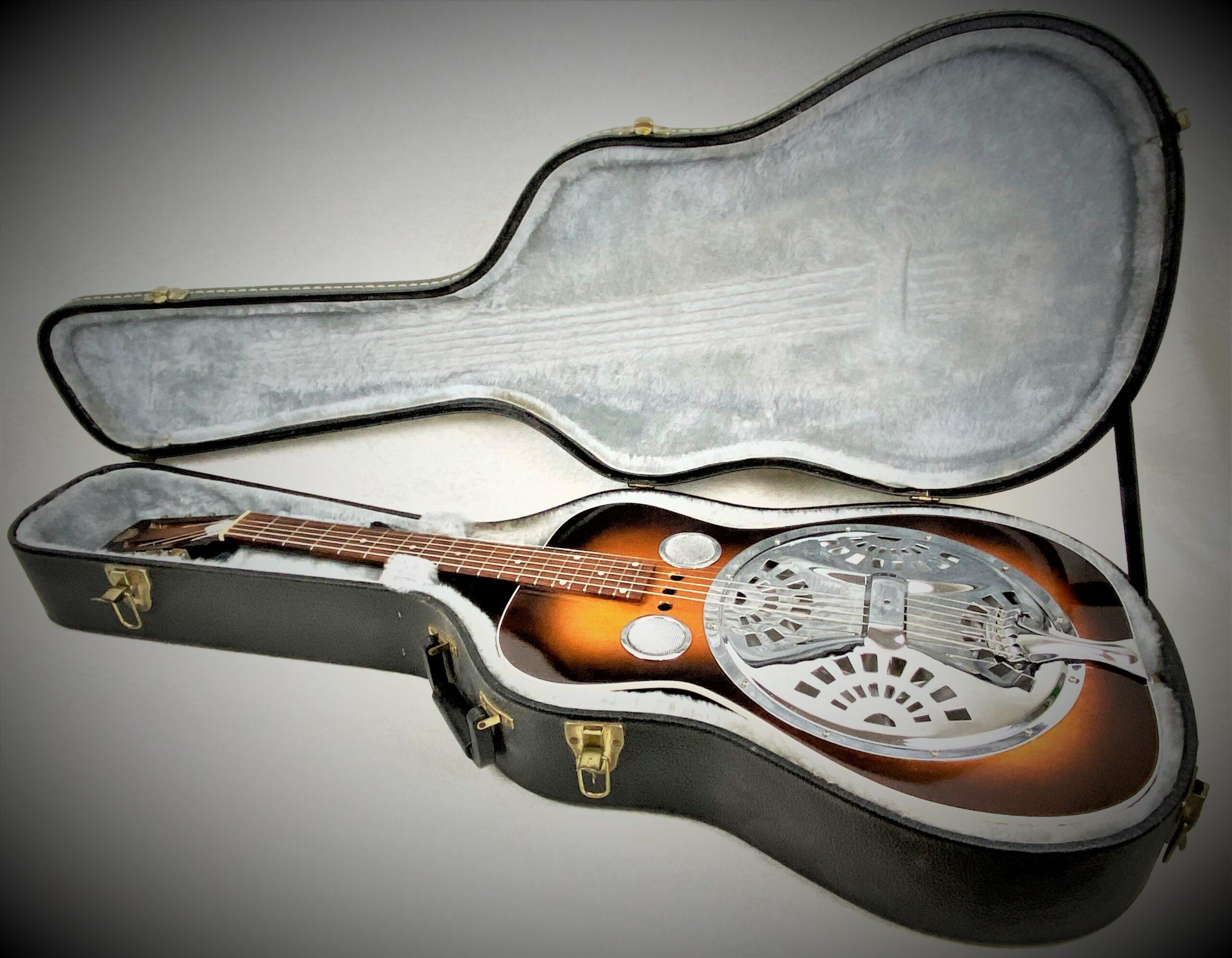 DOBRO model 60 D 1995 round neck resonator guitar Andbadguitars